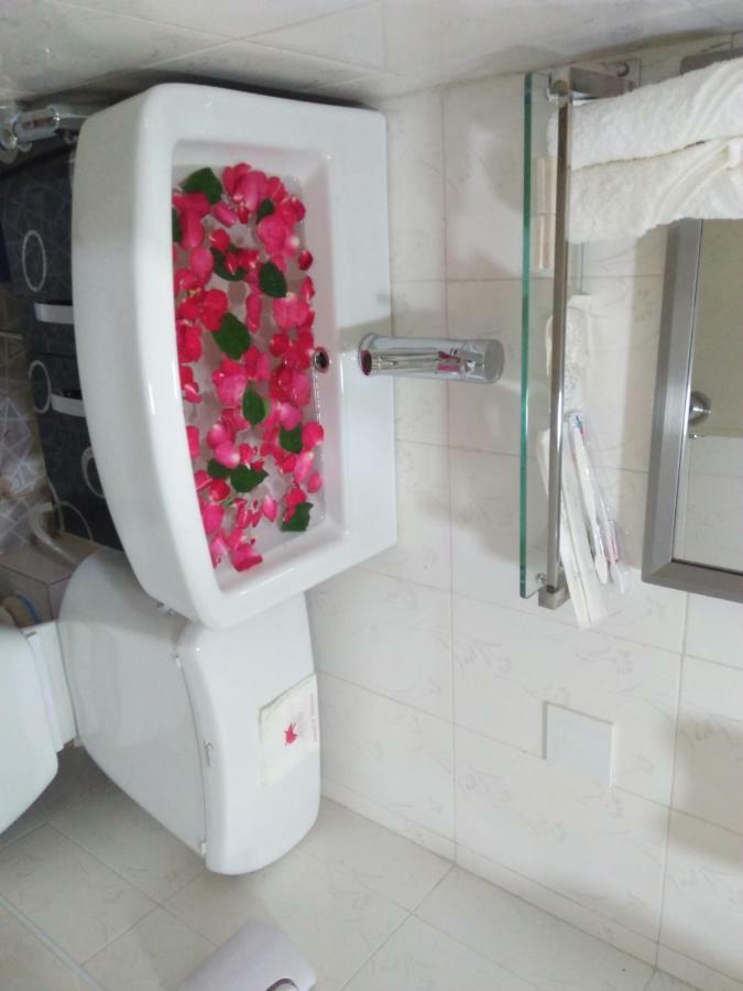 Hato Inn Yangon Dış mekan fotoğraf
